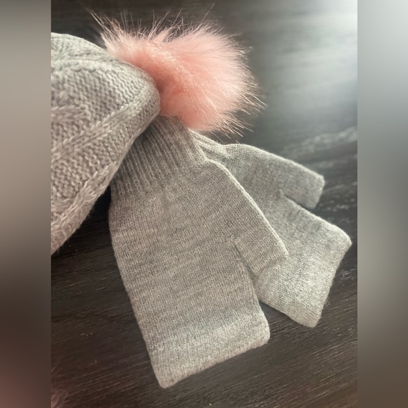 DKNY Heather Grey with Pretty Pink Pom Pom Knit Fleece Lined Hat & Gloves set⛄️ - Picture 7 of 8
